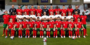 【龙八国际】这次踮脚没😁葡萄牙欧洲杯全家福：C罗佩佩、B席B费若塔C位