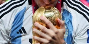 【龙八国际】记者嘲讽劳塔罗：值多少钱？世界杯位置是门将 每年固定进球荒