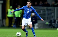 【龙八国际】传控！意大利单场4人成功传球超100次，是欧洲杯历史第二队