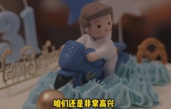 【龙八国际】国足全队为费南多办生日宴，寿星表态：一起做更好的大家！